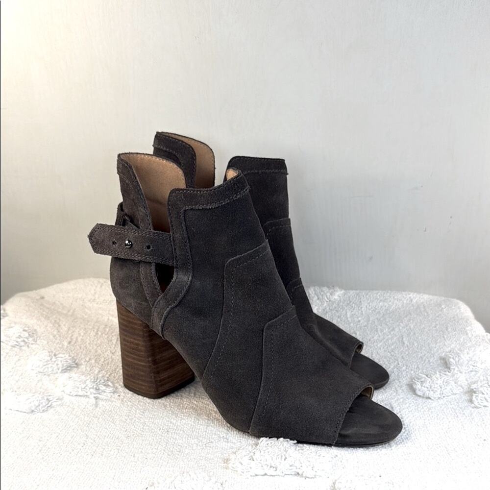 Joe's Jeans Cassia Blocked Heel Suede Bootie In Dark Grey size 9.5